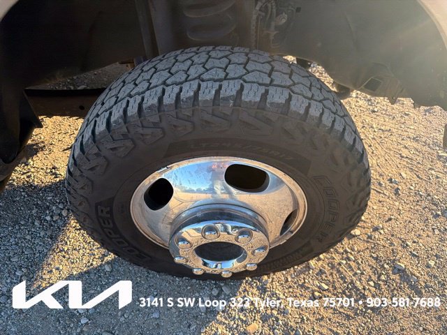 Used 2018 Ford F350 Lariat w/ Lariat Value Package AWD/4WD image 16