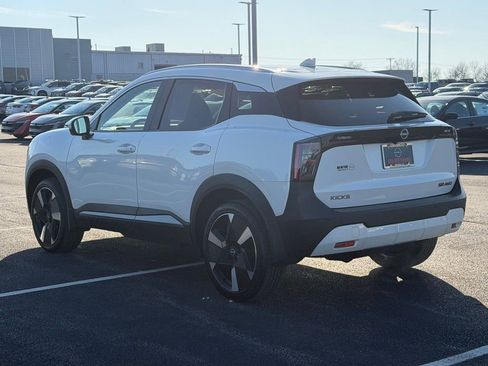 Used 2025 Nissan Kicks SR image 7
