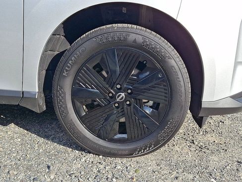 Certified 2025 Nissan Murano SV w/ Cargo Package AWD/4WD image 27