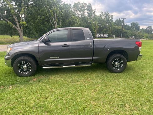 Used 2013 Toyota Tundra 2WD Double Cab w/ SR5 Pkg image 6