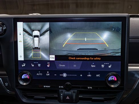 Used 2024 Lexus GX 550 image 18