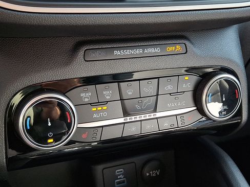 Used 2022 Ford Escape SEL AWD/4WD image 16