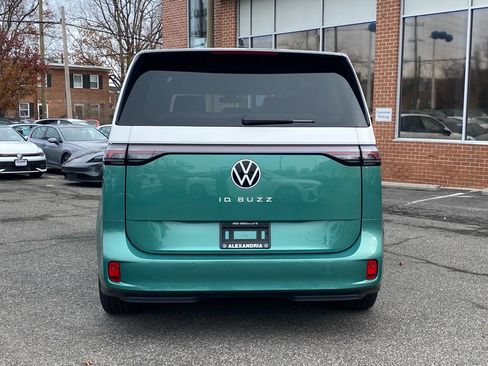 Certified 2025 Volkswagen ID. Buzz 1st Edition image 4