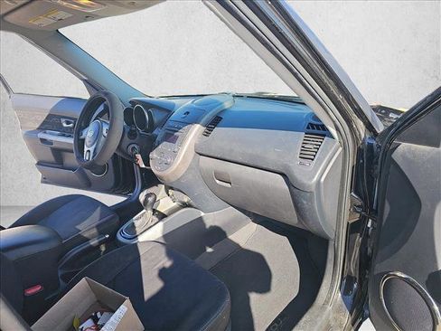 Used 2012 Kia Soul + image 16