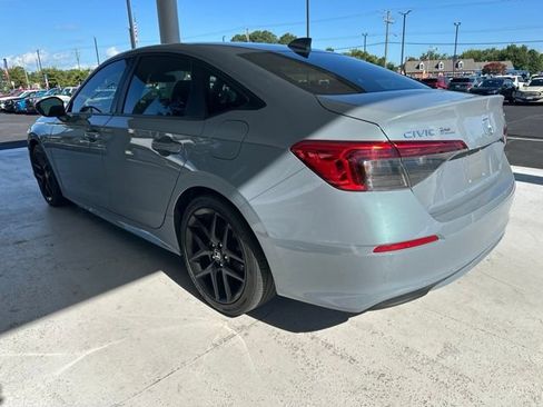 Used 2024 Honda Civic Sport image 5