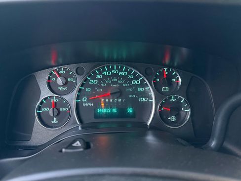 Used 2013 Chevrolet Express 2500 RWD image 15