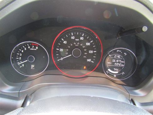 Used 2019 Honda HR-V LX image 16