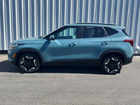 Used 2024 Kia Seltos SX w/ SX Sunroof Package AWD/4WD image 3