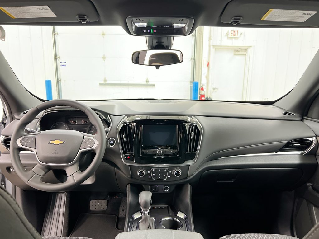 Used 2023 Chevrolet Traverse LT FWD image 10