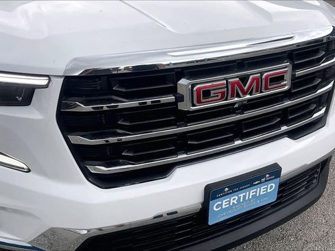 Used 2025 GMC Acadia Elevation image 30