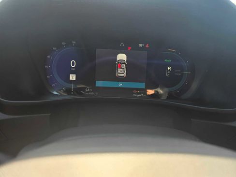 Used 2023 Volvo XC40 Recharge Ultimate image 29