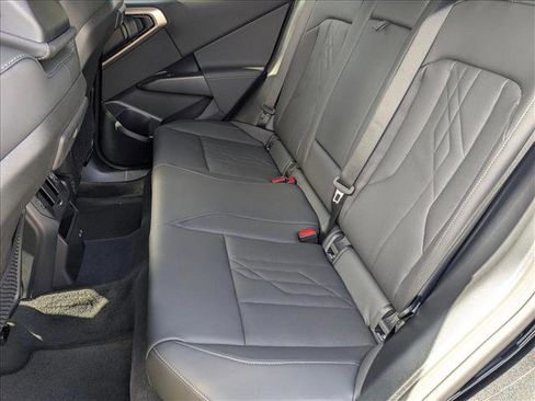 Used 2025 BMW X3 xDrive30i w/ Convenience Package image 15