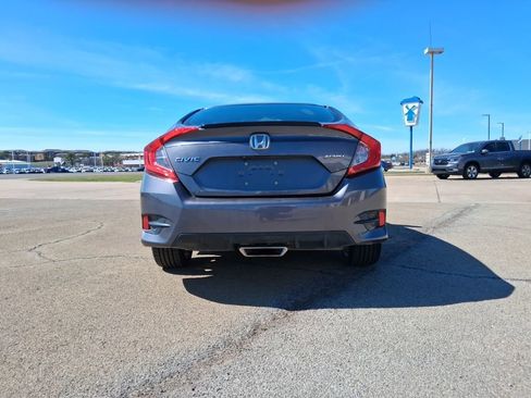 Used 2019 Honda Civic Sport image 6