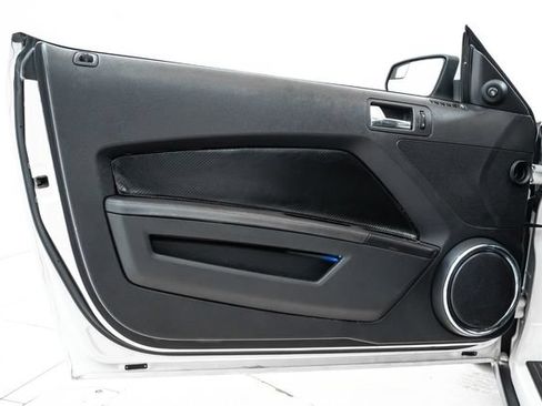 Used 2013 Ford Mustang GT Premium RWD image 16