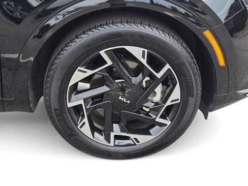 Certified 2025 Kia Sportage SX FWD image 6