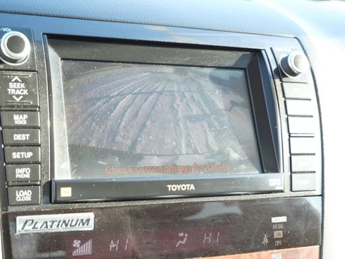 Used 2013 Toyota Tundra Platinum image 29