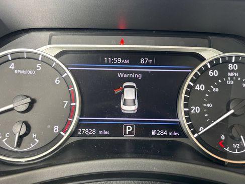 Used 2025 Nissan Sentra SV FWD image 40