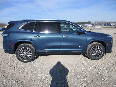 New 2026 Buick Enclave Avenir w/ Super Cruise Package image 3