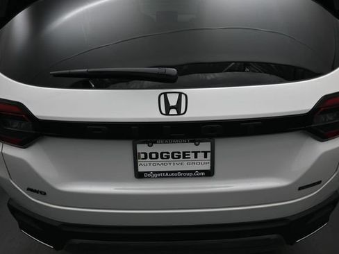 New 2026 Honda Pilot Touring image 12