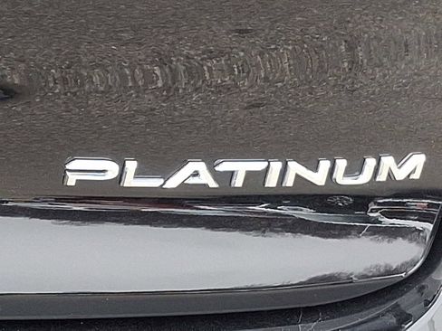 Certified 2025 Toyota Crown Platinum image 34