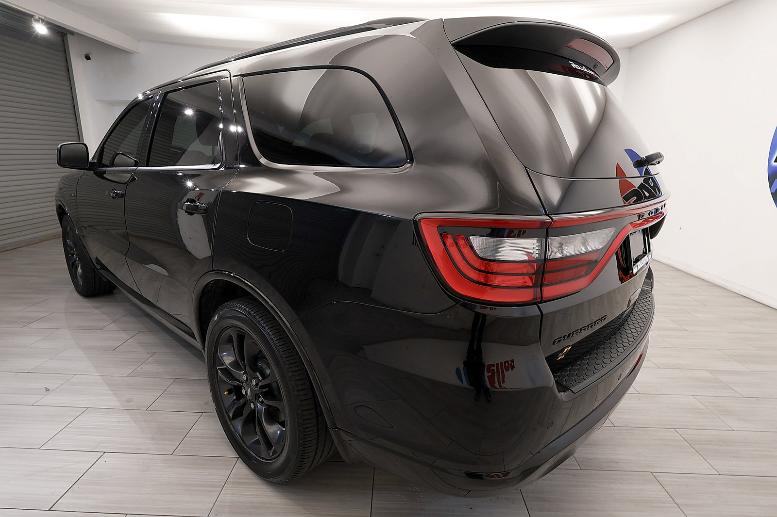 Used 2023 Dodge Durango R/T w/ Hemi Orange Plus Package AWD/4WD image 3