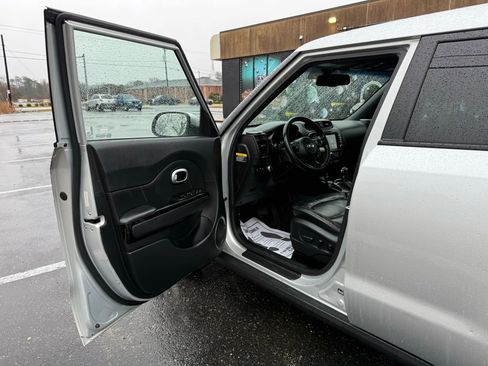 Used 2015 Kia Soul ! w/ Sun & Sound Package image 53