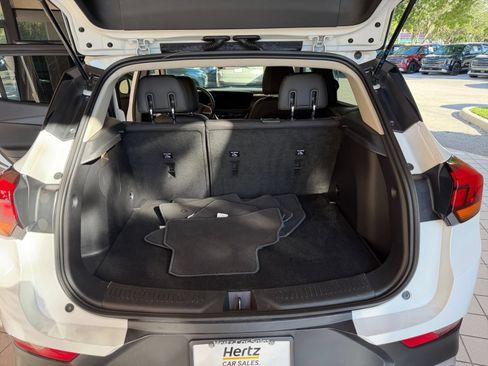 Used 2025 Buick Encore GX Preferred AWD/4WD image 25