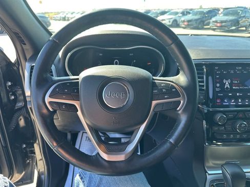 Used 2021 Jeep Grand Cherokee Laredo X image 18