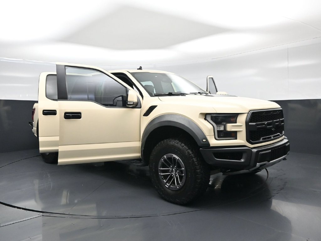 Used 2019 Ford F150 Raptor w/ Equipment Group 802A Luxury AWD/4WD image 30