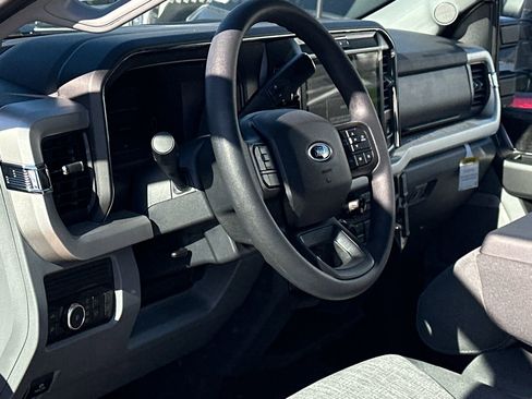 New 2026 Ford F250 XLT w/ XLT Premium Package AWD/4WD image 15