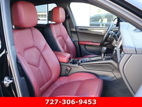 Used 2022 Porsche Macan AWD/4WD image 22