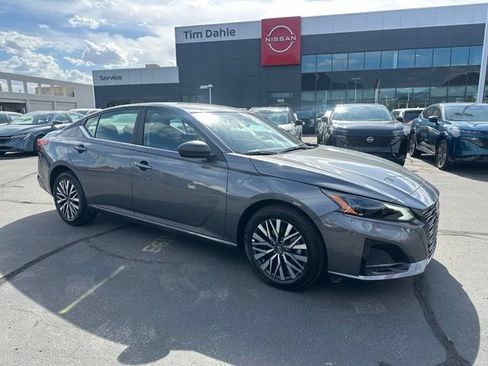 Used 2026 Nissan Altima 2.5 SV AWD/4WD image 1
