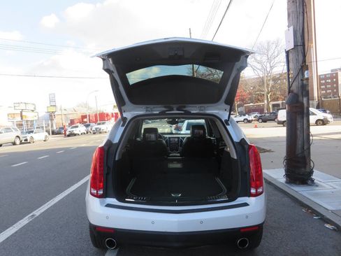Used 2013 Cadillac SRX Luxury image 26