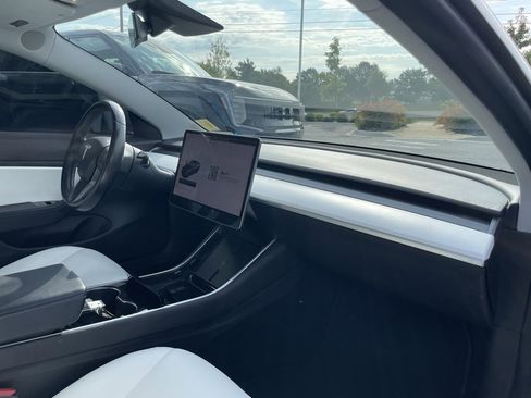 Used 2019 Tesla Model 3 Long Range image 31