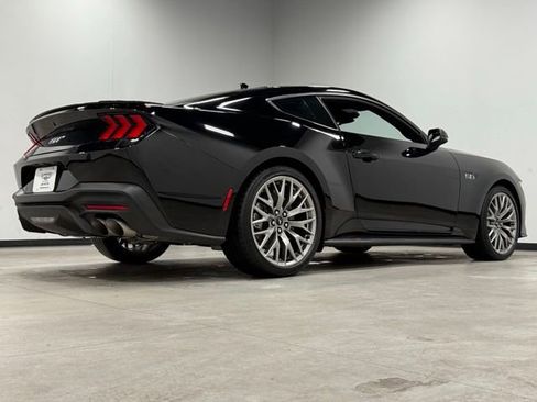 Used 2025 Ford Mustang GT Premium image 12