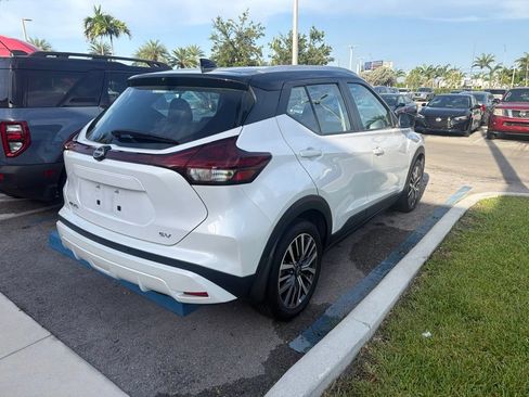 Used 2022 Nissan Kicks SV FWD image 6