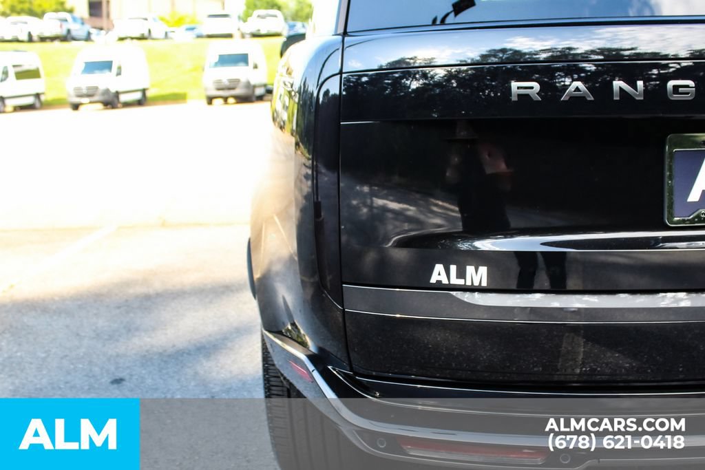 Used 2025 Land Rover Range Rover Long Wheelbase SE AWD/4WD image 12