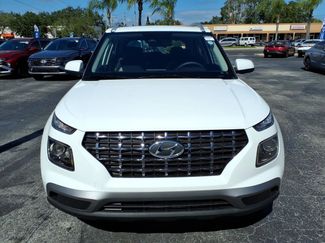 Used 2026 Hyundai Venue SEL video 2