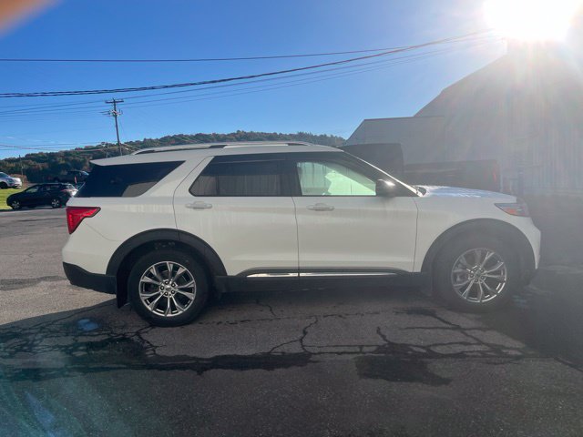 Used 2020 Ford Explorer Limited w/ Class III Trailer Tow Package AWD/4WD image 3