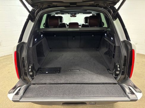 Used 2023 Land Rover Range Rover SE image 45