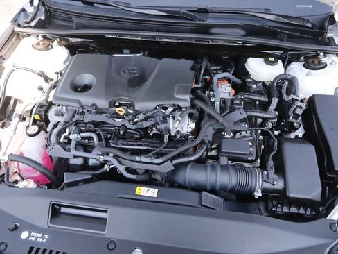 Used 2025 Toyota Camry LE image 27