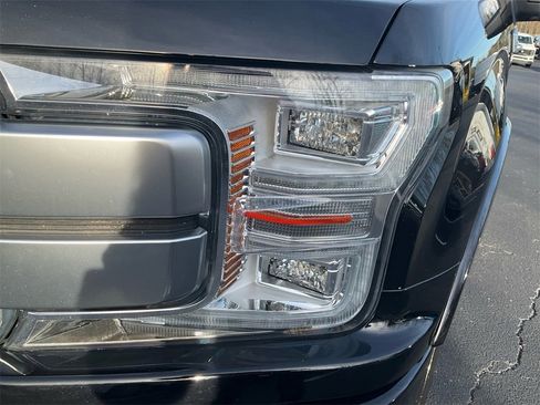 Certified 2019 Ford F150 Platinum w/ Equipment Group 701A Luxury image 9