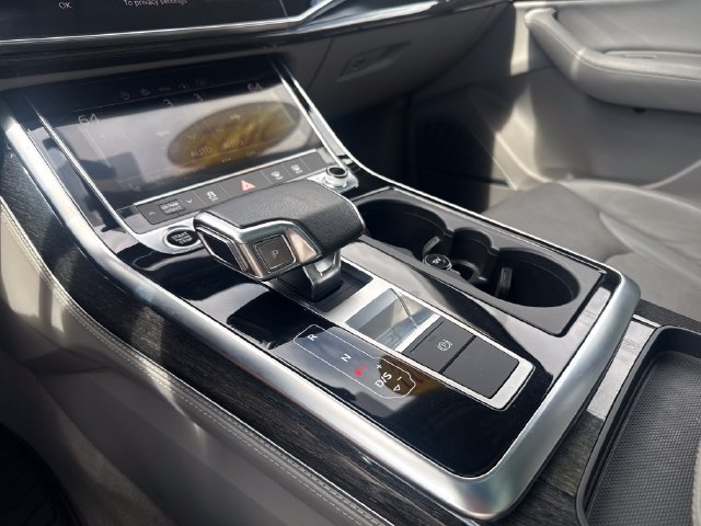 Used 2022 Audi Q7 3.0T Premium Plus w/ Premium Plus Package AWD/4WD image 17