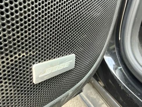 Used 2018 GMC Acadia SLT image 13