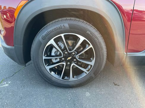 Used 2025 Chevrolet TrailBlazer LT image 23