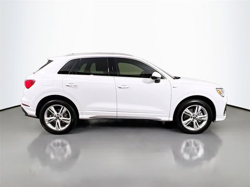 Used 2022 Audi Q3 2.0T Premium Plus image 8