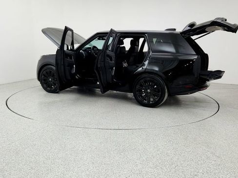 Certified 2024 Land Rover Range Rover SE image 12