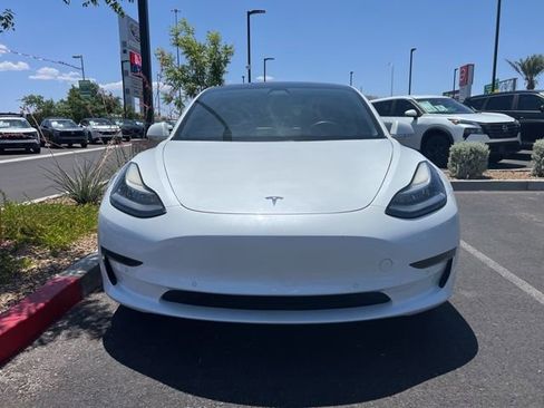 Used 2020 Tesla Model 3 Standard Range RWD image 2