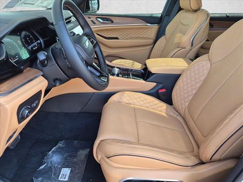 New 2026 Jeep Grand Cherokee L Summit AWD/4WD image 4