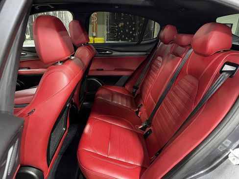 Used 2018 Alfa Romeo Stelvio Ti Sport image 17